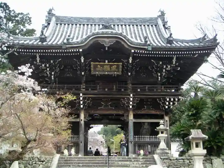 粉河寺の山門・神門