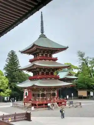 成田山新勝寺の{uncategorized: "未分類", other: "その他", undefined: "問題あり", building: "その他建物", grave: "お墓", sacred_gate: "鳥居", guardian: "狛犬", statue: "像", buddha: "仏像", history: "歴史", nature: "自然", garden: "庭園", animal: "動物", pagoda: "塔", temizu: "手水舎", mountain_gate: "山門・神門", sanctuary: "本殿・本堂", subordinate: "末社・摂社", art: "芸術", scenery: "景色", jizo: "地蔵", ema: "絵馬", goshuin: "御朱印", omikuji: "おみくじ", items: "授与品その他", amulet: "お守り", goshuincho: "御朱印帳", eats: "食事", festival: "お祭り", votive_dance: "神楽", shichigosan: "七五三参", wedding: "結婚式", experience: "体験その他", initially: "初詣", around: "周辺", anti_infection: "感染症対策"}