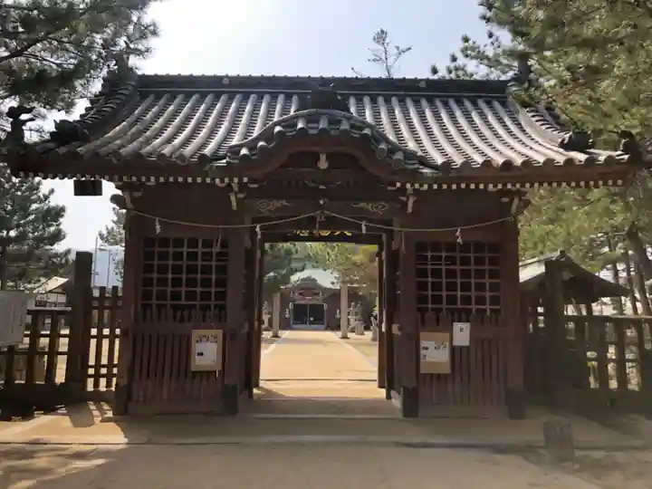 石清水神社の山門・神門