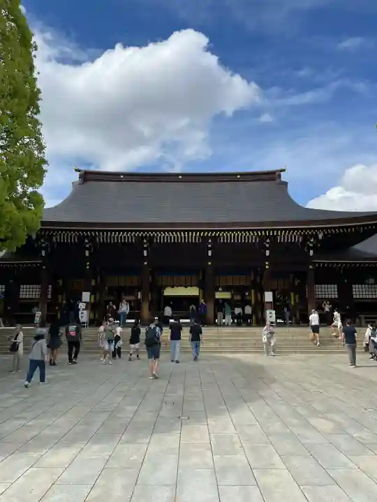 明治神宮の{uncategorized: "未分類", other: "その他", undefined: "問題あり", building: "その他建物", grave: "お墓", sacred_gate: "鳥居", guardian: "狛犬", statue: "像", buddha: "仏像", history: "歴史", nature: "自然", garden: "庭園", animal: "動物", pagoda: "塔", temizu: "手水舎", mountain_gate: "山門・神門", sanctuary: "本殿・本堂", subordinate: "末社・摂社", art: "芸術", scenery: "景色", jizo: "地蔵", ema: "絵馬", goshuin: "御朱印", omikuji: "おみくじ", items: "授与品その他", amulet: "お守り", goshuincho: "御朱印帳", eats: "食事", festival: "お祭り", votive_dance: "神楽", shichigosan: "七五三参", wedding: "結婚式", experience: "体験その他", initially: "初詣", around: "周辺", anti_infection: "感染症対策"}