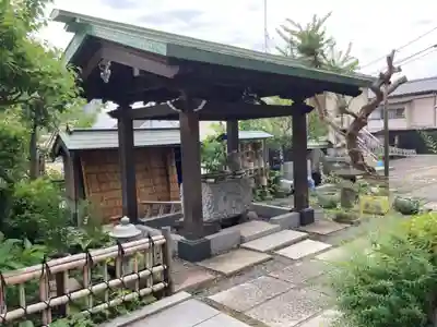 浄土宗 光明山 大蓮寺（照曜会館）の手水舎