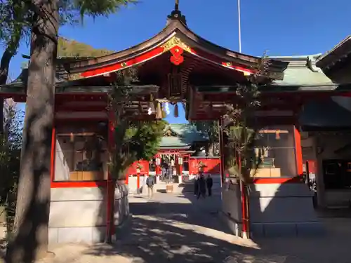 馬橋稲荷神社の山門・神門