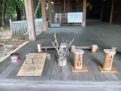 多賀神社の{uncategorized: "未分類", other: "その他", undefined: "問題あり", building: "その他建物", grave: "お墓", sacred_gate: "鳥居", guardian: "狛犬", statue: "像", buddha: "仏像", history: "歴史", nature: "自然", garden: "庭園", animal: "動物", pagoda: "塔", temizu: "手水舎", mountain_gate: "山門・神門", sanctuary: "本殿・本堂", subordinate: "末社・摂社", art: "芸術", scenery: "景色", jizo: "地蔵", ema: "絵馬", goshuin: "御朱印", omikuji: "おみくじ", items: "授与品その他", amulet: "お守り", goshuincho: "御朱印帳", eats: "食事", festival: "お祭り", votive_dance: "神楽", shichigosan: "七五三参", wedding: "結婚式", experience: "体験その他", initially: "初詣", around: "周辺", anti_infection: "感染症対策"}