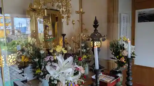 湯前薬師如来堂の本殿・本堂