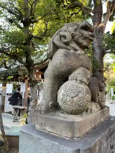 鳩森八幡神社の狛犬