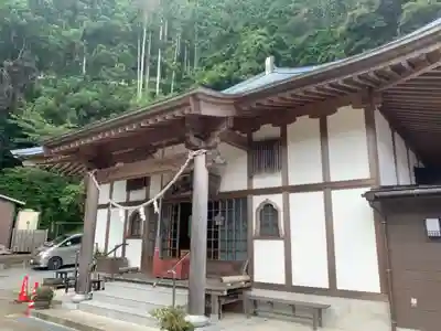 浪切不動尊 自性院の本殿・本堂