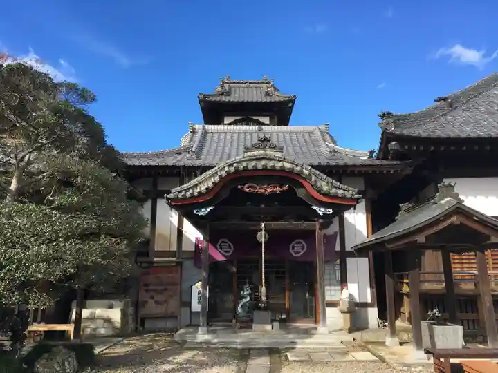 長蓮寺の本殿・本堂