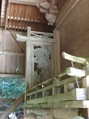 白山中居神社の芸術