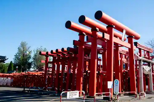 小泉稲荷神社の鳥居