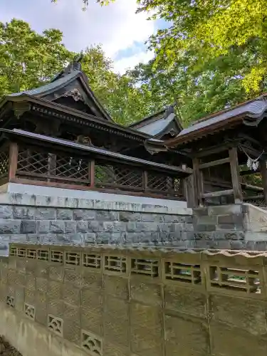 鳥海月山両所宮の{uncategorized: "未分類", other: "その他", undefined: "問題あり", building: "その他建物", grave: "お墓", sacred_gate: "鳥居", guardian: "狛犬", statue: "像", buddha: "仏像", history: "歴史", nature: "自然", garden: "庭園", animal: "動物", pagoda: "塔", temizu: "手水舎", mountain_gate: "山門・神門", sanctuary: "本殿・本堂", subordinate: "末社・摂社", art: "芸術", scenery: "景色", jizo: "地蔵", ema: "絵馬", goshuin: "御朱印", omikuji: "おみくじ", items: "授与品その他", amulet: "お守り", goshuincho: "御朱印帳", eats: "食事", festival: "お祭り", votive_dance: "神楽", shichigosan: "七五三参", wedding: "結婚式", experience: "体験その他", initially: "初詣", around: "周辺", anti_infection: "感染症対策"}