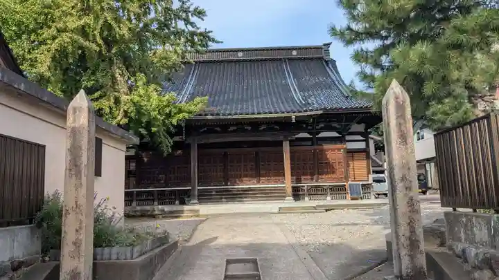 西方寺の本殿・本堂
