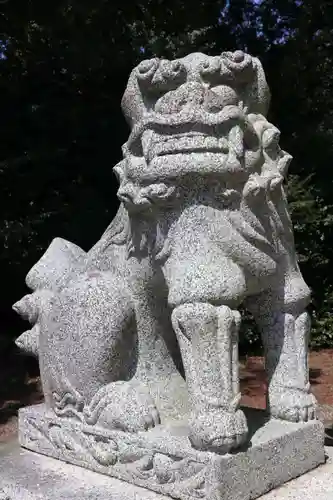 日置神社の狛犬