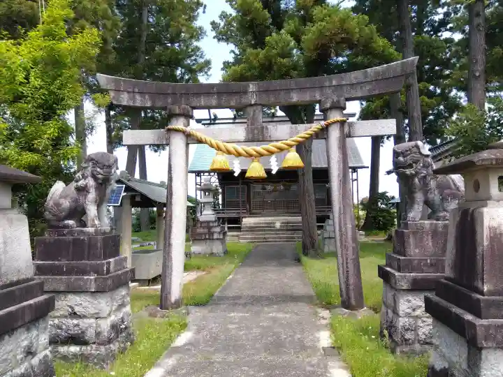 神度神社の{uncategorized: "未分類", other: "その他", undefined: "問題あり", building: "その他建物", grave: "お墓", sacred_gate: "鳥居", guardian: "狛犬", statue: "像", buddha: "仏像", history: "歴史", nature: "自然", garden: "庭園", animal: "動物", pagoda: "塔", temizu: "手水舎", mountain_gate: "山門・神門", sanctuary: "本殿・本堂", subordinate: "末社・摂社", art: "芸術", scenery: "景色", jizo: "地蔵", ema: "絵馬", goshuin: "御朱印", omikuji: "おみくじ", items: "授与品その他", amulet: "お守り", goshuincho: "御朱印帳", eats: "食事", festival: "お祭り", votive_dance: "神楽", shichigosan: "七五三参", wedding: "結婚式", experience: "体験その他", initially: "初詣", around: "周辺", anti_infection: "感染症対策"}