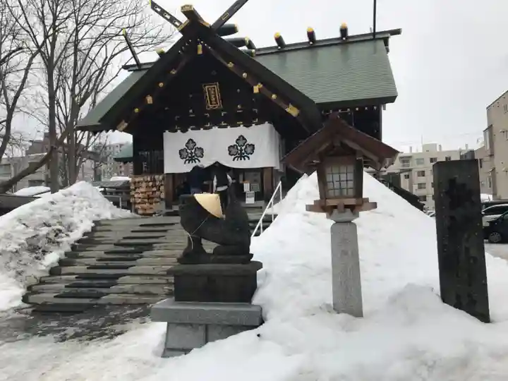 札幌諏訪神社の本殿・本堂