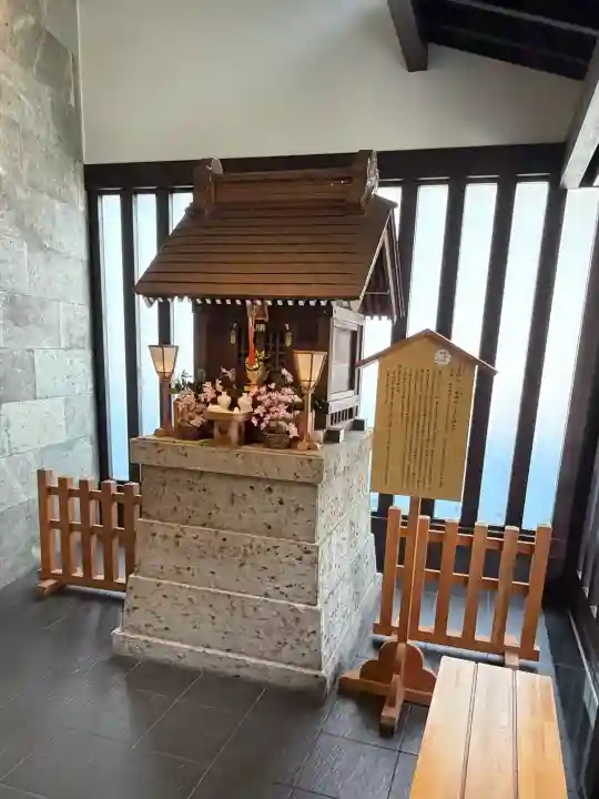 櫻木神社の{uncategorized: "未分類", other: "その他", undefined: "問題あり", building: "その他建物", grave: "お墓", sacred_gate: "鳥居", guardian: "狛犬", statue: "像", buddha: "仏像", history: "歴史", nature: "自然", garden: "庭園", animal: "動物", pagoda: "塔", temizu: "手水舎", mountain_gate: "山門・神門", sanctuary: "本殿・本堂", subordinate: "末社・摂社", art: "芸術", scenery: "景色", jizo: "地蔵", ema: "絵馬", goshuin: "御朱印", omikuji: "おみくじ", items: "授与品その他", amulet: "お守り", goshuincho: "御朱印帳", eats: "食事", festival: "お祭り", votive_dance: "神楽", shichigosan: "七五三参", wedding: "結婚式", experience: "体験その他", initially: "初詣", around: "周辺", anti_infection: "感染症対策"}