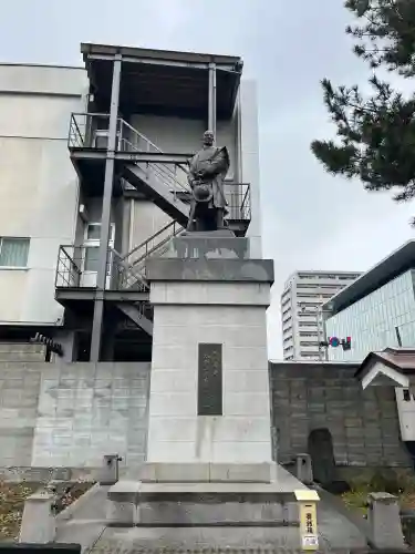 豊烈神社の{uncategorized: "未分類", other: "その他", undefined: "問題あり", building: "その他建物", grave: "お墓", sacred_gate: "鳥居", guardian: "狛犬", statue: "像", buddha: "仏像", history: "歴史", nature: "自然", garden: "庭園", animal: "動物", pagoda: "塔", temizu: "手水舎", mountain_gate: "山門・神門", sanctuary: "本殿・本堂", subordinate: "末社・摂社", art: "芸術", scenery: "景色", jizo: "地蔵", ema: "絵馬", goshuin: "御朱印", omikuji: "おみくじ", items: "授与品その他", amulet: "お守り", goshuincho: "御朱印帳", eats: "食事", festival: "お祭り", votive_dance: "神楽", shichigosan: "七五三参", wedding: "結婚式", experience: "体験その他", initially: "初詣", around: "周辺", anti_infection: "感染症対策"}