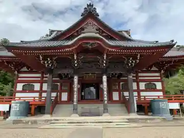 東身延藻原寺の本殿・本堂