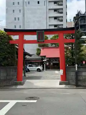 元町厳島神社の{uncategorized: "未分類", other: "その他", undefined: "問題あり", building: "その他建物", grave: "お墓", sacred_gate: "鳥居", guardian: "狛犬", statue: "像", buddha: "仏像", history: "歴史", nature: "自然", garden: "庭園", animal: "動物", pagoda: "塔", temizu: "手水舎", mountain_gate: "山門・神門", sanctuary: "本殿・本堂", subordinate: "末社・摂社", art: "芸術", scenery: "景色", jizo: "地蔵", ema: "絵馬", goshuin: "御朱印", omikuji: "おみくじ", items: "授与品その他", amulet: "お守り", goshuincho: "御朱印帳", eats: "食事", festival: "お祭り", votive_dance: "神楽", shichigosan: "七五三参", wedding: "結婚式", experience: "体験その他", initially: "初詣", around: "周辺", anti_infection: "感染症対策"}