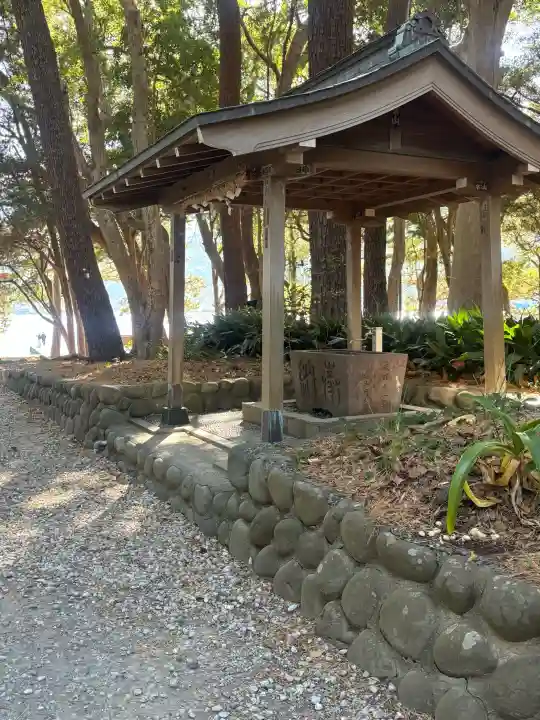 諸口神社の{uncategorized: "未分類", other: "その他", undefined: "問題あり", building: "その他建物", grave: "お墓", sacred_gate: "鳥居", guardian: "狛犬", statue: "像", buddha: "仏像", history: "歴史", nature: "自然", garden: "庭園", animal: "動物", pagoda: "塔", temizu: "手水舎", mountain_gate: "山門・神門", sanctuary: "本殿・本堂", subordinate: "末社・摂社", art: "芸術", scenery: "景色", jizo: "地蔵", ema: "絵馬", goshuin: "御朱印", omikuji: "おみくじ", items: "授与品その他", amulet: "お守り", goshuincho: "御朱印帳", eats: "食事", festival: "お祭り", votive_dance: "神楽", shichigosan: "七五三参", wedding: "結婚式", experience: "体験その他", initially: "初詣", around: "周辺", anti_infection: "感染症対策"}