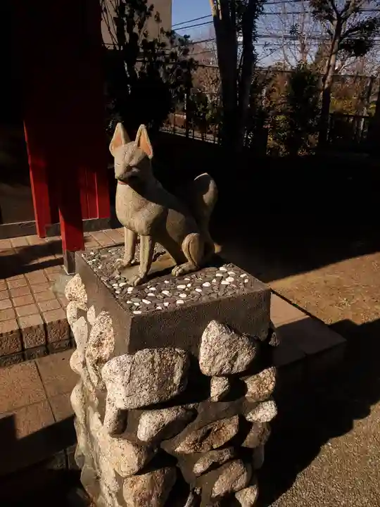 中村稲荷大明神の狛犬