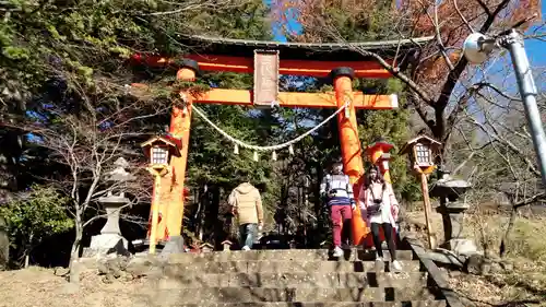 新倉富士浅間神社の鳥居