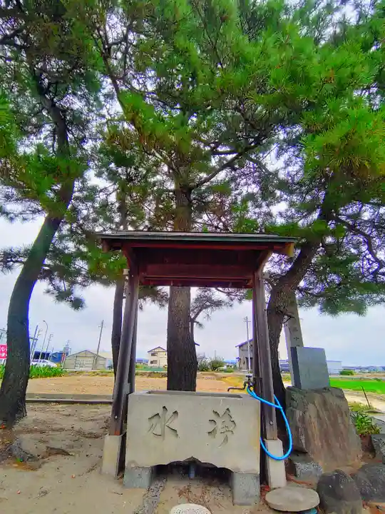 西小梛神明社(西小梛町)の手水舎