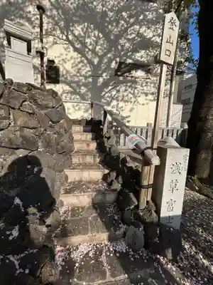 浅草神社の末社・摂社