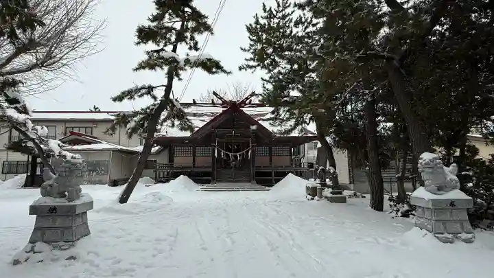 上磯八幡宮の{uncategorized: "未分類", other: "その他", undefined: "問題あり", building: "その他建物", grave: "お墓", sacred_gate: "鳥居", guardian: "狛犬", statue: "像", buddha: "仏像", history: "歴史", nature: "自然", garden: "庭園", animal: "動物", pagoda: "塔", temizu: "手水舎", mountain_gate: "山門・神門", sanctuary: "本殿・本堂", subordinate: "末社・摂社", art: "芸術", scenery: "景色", jizo: "地蔵", ema: "絵馬", goshuin: "御朱印", omikuji: "おみくじ", items: "授与品その他", amulet: "お守り", goshuincho: "御朱印帳", eats: "食事", festival: "お祭り", votive_dance: "神楽", shichigosan: "七五三参", wedding: "結婚式", experience: "体験その他", initially: "初詣", around: "周辺", anti_infection: "感染症対策"}