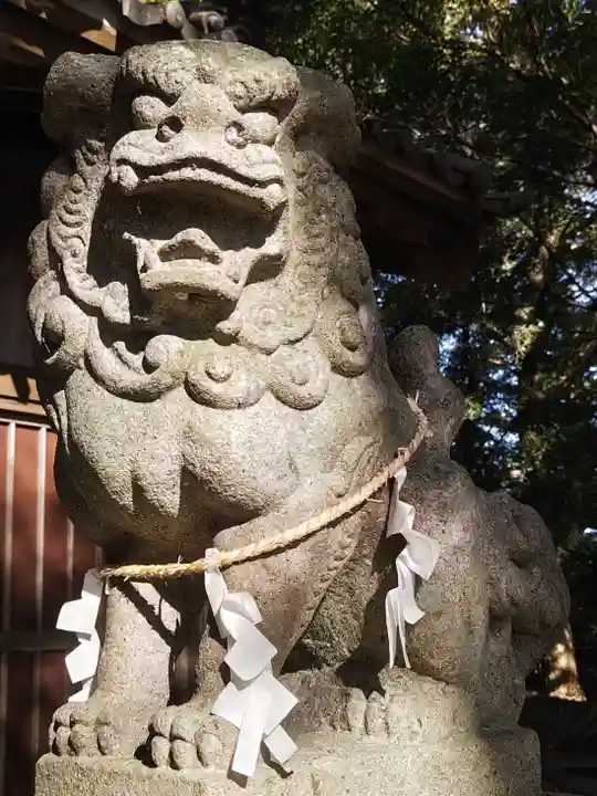 三輪神社の狛犬