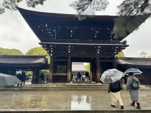 明治神宮の{uncategorized: "未分類", other: "その他", undefined: "問題あり", building: "その他建物", grave: "お墓", sacred_gate: "鳥居", guardian: "狛犬", statue: "像", buddha: "仏像", history: "歴史", nature: "自然", garden: "庭園", animal: "動物", pagoda: "塔", temizu: "手水舎", mountain_gate: "山門・神門", sanctuary: "本殿・本堂", subordinate: "末社・摂社", art: "芸術", scenery: "景色", jizo: "地蔵", ema: "絵馬", goshuin: "御朱印", omikuji: "おみくじ", items: "授与品その他", amulet: "お守り", goshuincho: "御朱印帳", eats: "食事", festival: "お祭り", votive_dance: "神楽", shichigosan: "七五三参", wedding: "結婚式", experience: "体験その他", initially: "初詣", around: "周辺", anti_infection: "感染症対策"}