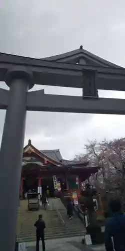 瀧泉寺（目黒不動尊）の鳥居