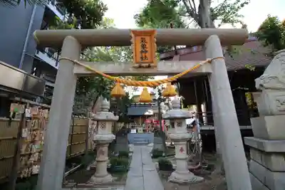 高円寺氷川神社の鳥居