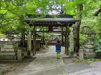 尾州内津妙見寺の山門・神門