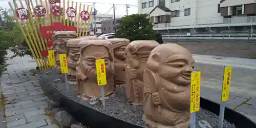 旭川銀座弁天神社の像