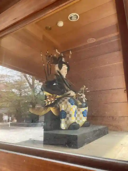 諏訪神社の{uncategorized: "未分類", other: "その他", undefined: "問題あり", building: "その他建物", grave: "お墓", sacred_gate: "鳥居", guardian: "狛犬", statue: "像", buddha: "仏像", history: "歴史", nature: "自然", garden: "庭園", animal: "動物", pagoda: "塔", temizu: "手水舎", mountain_gate: "山門・神門", sanctuary: "本殿・本堂", subordinate: "末社・摂社", art: "芸術", scenery: "景色", jizo: "地蔵", ema: "絵馬", goshuin: "御朱印", omikuji: "おみくじ", items: "授与品その他", amulet: "お守り", goshuincho: "御朱印帳", eats: "食事", festival: "お祭り", votive_dance: "神楽", shichigosan: "七五三参", wedding: "結婚式", experience: "体験その他", initially: "初詣", around: "周辺", anti_infection: "感染症対策"}