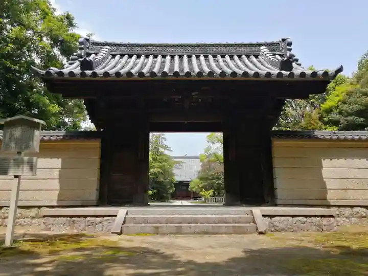 長母寺の山門・神門