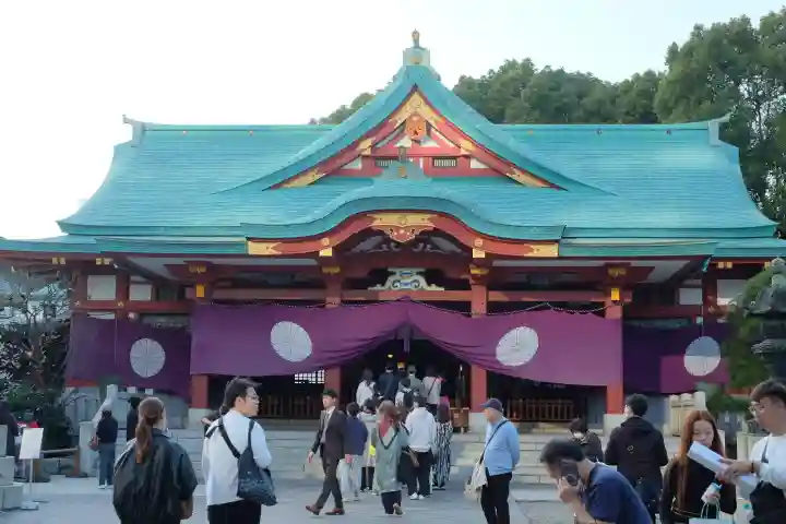 日枝神社の{uncategorized: "未分類", other: "その他", undefined: "問題あり", building: "その他建物", grave: "お墓", sacred_gate: "鳥居", guardian: "狛犬", statue: "像", buddha: "仏像", history: "歴史", nature: "自然", garden: "庭園", animal: "動物", pagoda: "塔", temizu: "手水舎", mountain_gate: "山門・神門", sanctuary: "本殿・本堂", subordinate: "末社・摂社", art: "芸術", scenery: "景色", jizo: "地蔵", ema: "絵馬", goshuin: "御朱印", omikuji: "おみくじ", items: "授与品その他", amulet: "お守り", goshuincho: "御朱印帳", eats: "食事", festival: "お祭り", votive_dance: "神楽", shichigosan: "七五三参", wedding: "結婚式", experience: "体験その他", initially: "初詣", around: "周辺", anti_infection: "感染症対策"}
