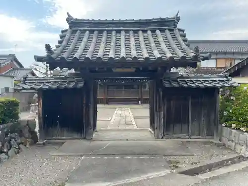 誓光寺の{uncategorized: "未分類", other: "その他", undefined: "問題あり", building: "その他建物", grave: "お墓", sacred_gate: "鳥居", guardian: "狛犬", statue: "像", buddha: "仏像", history: "歴史", nature: "自然", garden: "庭園", animal: "動物", pagoda: "塔", temizu: "手水舎", mountain_gate: "山門・神門", sanctuary: "本殿・本堂", subordinate: "末社・摂社", art: "芸術", scenery: "景色", jizo: "地蔵", ema: "絵馬", goshuin: "御朱印", omikuji: "おみくじ", items: "授与品その他", amulet: "お守り", goshuincho: "御朱印帳", eats: "食事", festival: "お祭り", votive_dance: "神楽", shichigosan: "七五三参", wedding: "結婚式", experience: "体験その他", initially: "初詣", around: "周辺", anti_infection: "感染症対策"}
