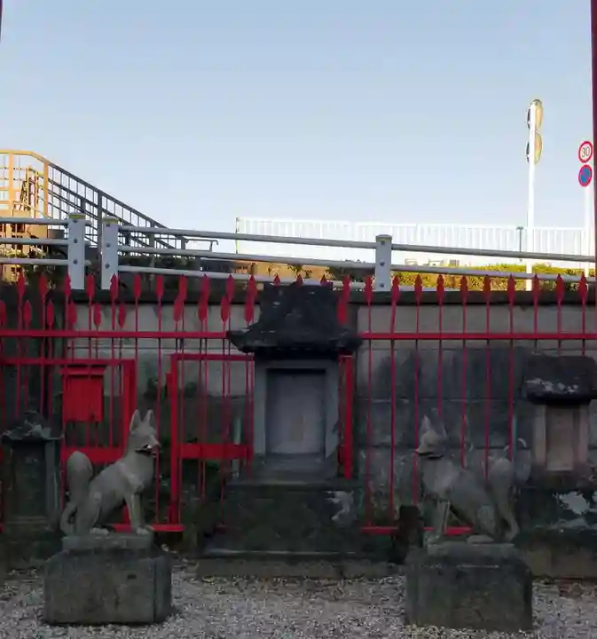 諏訪野八幡神社の末社・摂社
