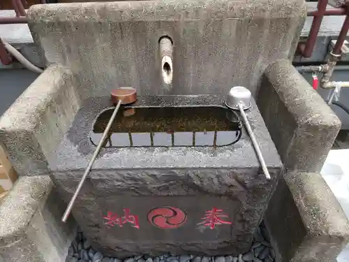 朝日稲荷神社の手水舎