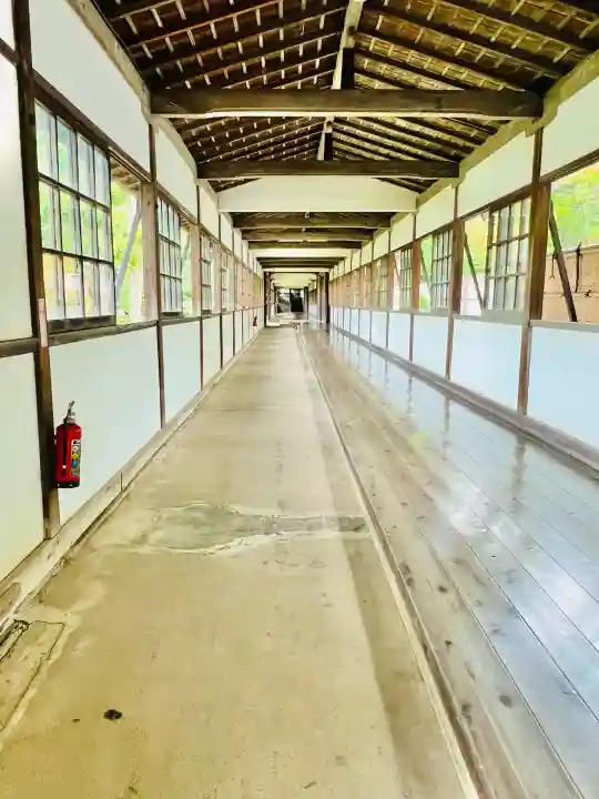 総持寺の{uncategorized: "未分類", other: "その他", undefined: "問題あり", building: "その他建物", grave: "お墓", sacred_gate: "鳥居", guardian: "狛犬", statue: "像", buddha: "仏像", history: "歴史", nature: "自然", garden: "庭園", animal: "動物", pagoda: "塔", temizu: "手水舎", mountain_gate: "山門・神門", sanctuary: "本殿・本堂", subordinate: "末社・摂社", art: "芸術", scenery: "景色", jizo: "地蔵", ema: "絵馬", goshuin: "御朱印", omikuji: "おみくじ", items: "授与品その他", amulet: "お守り", goshuincho: "御朱印帳", eats: "食事", festival: "お祭り", votive_dance: "神楽", shichigosan: "七五三参", wedding: "結婚式", experience: "体験その他", initially: "初詣", around: "周辺", anti_infection: "感染症対策"}