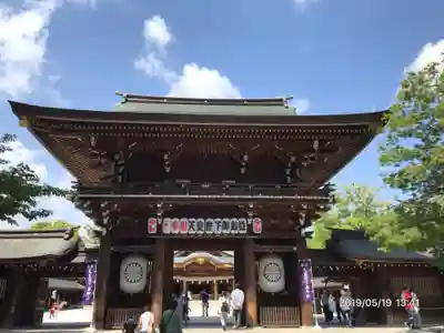 寒川神社の山門・神門