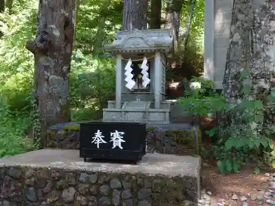 新屋山神社奥宮(山梨県)