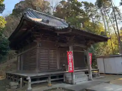 滝の不動尊の本殿・本堂