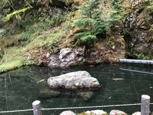 多治神社の庭園