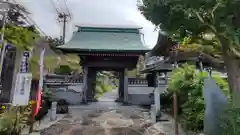 青蓮寺の山門