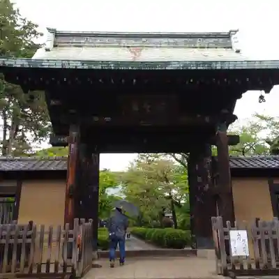 豪徳寺の山門・神門