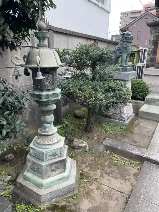 成増氷川神社の{uncategorized: "未分類", other: "その他", undefined: "問題あり", building: "その他建物", grave: "お墓", sacred_gate: "鳥居", guardian: "狛犬", statue: "像", buddha: "仏像", history: "歴史", nature: "自然", garden: "庭園", animal: "動物", pagoda: "塔", temizu: "手水舎", mountain_gate: "山門・神門", sanctuary: "本殿・本堂", subordinate: "末社・摂社", art: "芸術", scenery: "景色", jizo: "地蔵", ema: "絵馬", goshuin: "御朱印", omikuji: "おみくじ", items: "授与品その他", amulet: "お守り", goshuincho: "御朱印帳", eats: "食事", festival: "お祭り", votive_dance: "神楽", shichigosan: "七五三参", wedding: "結婚式", experience: "体験その他", initially: "初詣", around: "周辺", anti_infection: "感染症対策"}