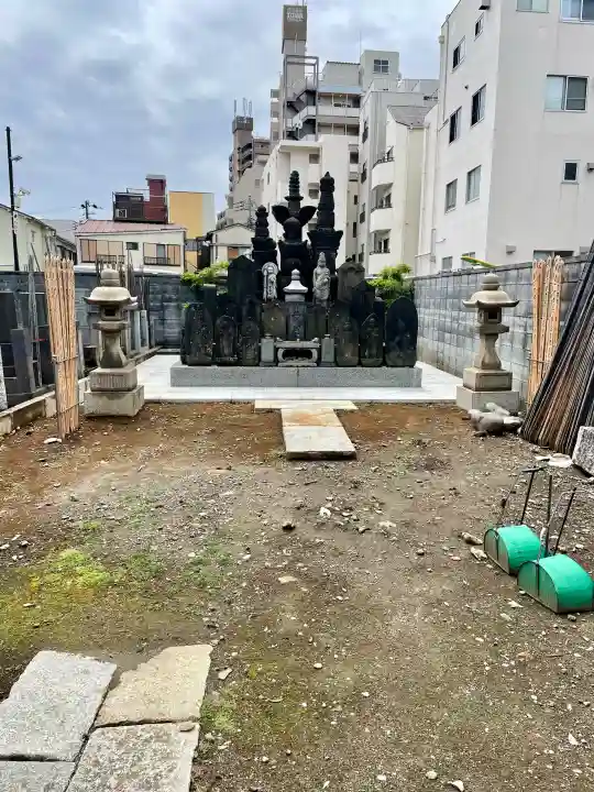 寶蔵院の{uncategorized: "未分類", other: "その他", undefined: "問題あり", building: "その他建物", grave: "お墓", sacred_gate: "鳥居", guardian: "狛犬", statue: "像", buddha: "仏像", history: "歴史", nature: "自然", garden: "庭園", animal: "動物", pagoda: "塔", temizu: "手水舎", mountain_gate: "山門・神門", sanctuary: "本殿・本堂", subordinate: "末社・摂社", art: "芸術", scenery: "景色", jizo: "地蔵", ema: "絵馬", goshuin: "御朱印", omikuji: "おみくじ", items: "授与品その他", amulet: "お守り", goshuincho: "御朱印帳", eats: "食事", festival: "お祭り", votive_dance: "神楽", shichigosan: "七五三参", wedding: "結婚式", experience: "体験その他", initially: "初詣", around: "周辺", anti_infection: "感染症対策"}