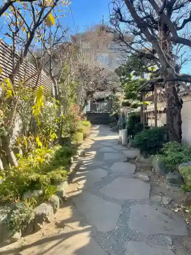 安養院の{uncategorized: "未分類", other: "その他", undefined: "問題あり", building: "その他建物", grave: "お墓", sacred_gate: "鳥居", guardian: "狛犬", statue: "像", buddha: "仏像", history: "歴史", nature: "自然", garden: "庭園", animal: "動物", pagoda: "塔", temizu: "手水舎", mountain_gate: "山門・神門", sanctuary: "本殿・本堂", subordinate: "末社・摂社", art: "芸術", scenery: "景色", jizo: "地蔵", ema: "絵馬", goshuin: "御朱印", omikuji: "おみくじ", items: "授与品その他", amulet: "お守り", goshuincho: "御朱印帳", eats: "食事", festival: "お祭り", votive_dance: "神楽", shichigosan: "七五三参", wedding: "結婚式", experience: "体験その他", initially: "初詣", around: "周辺", anti_infection: "感染症対策"}